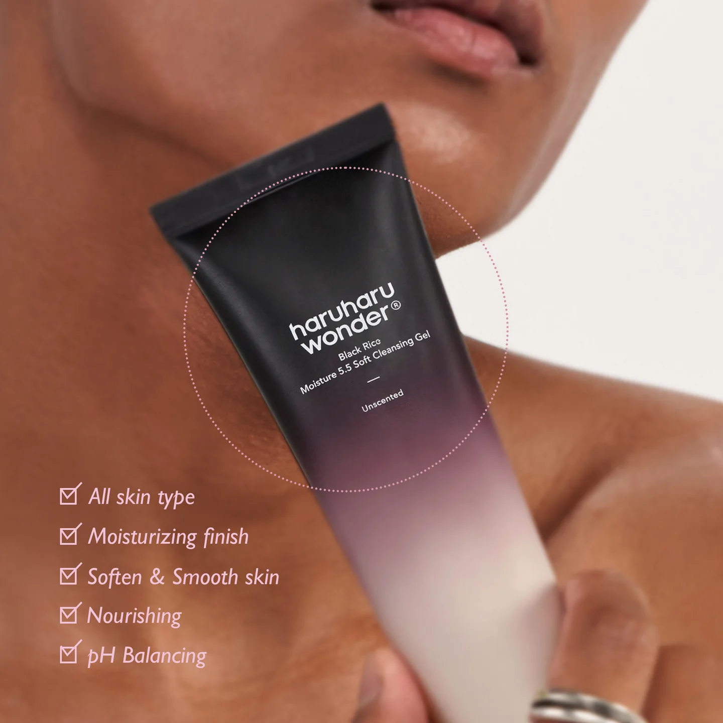Black Rice Moisture 5.5 Soft Cleansing Gel
