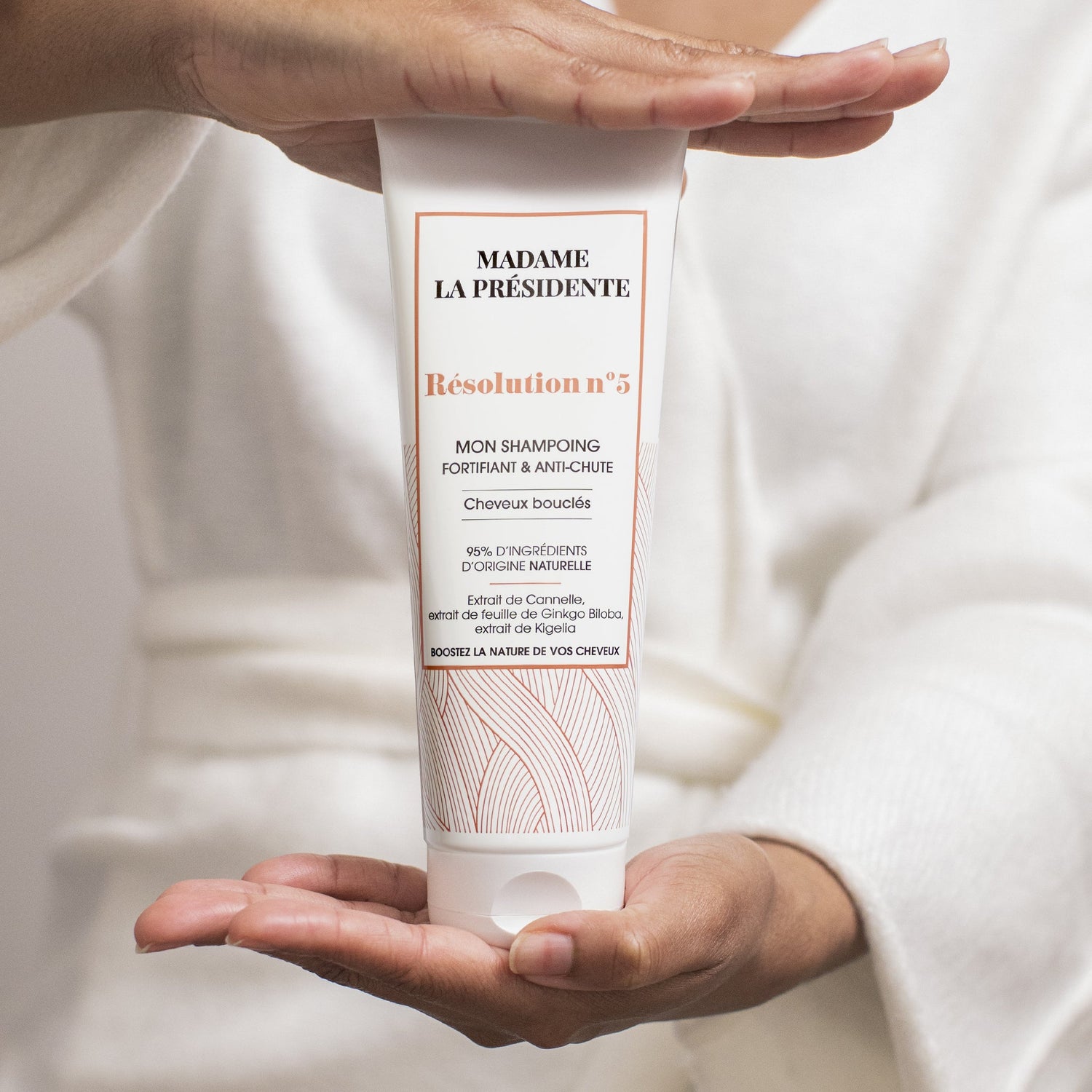 RESOLUTION N°5 (SHAMPOING CHEVEUX BOUCLES)