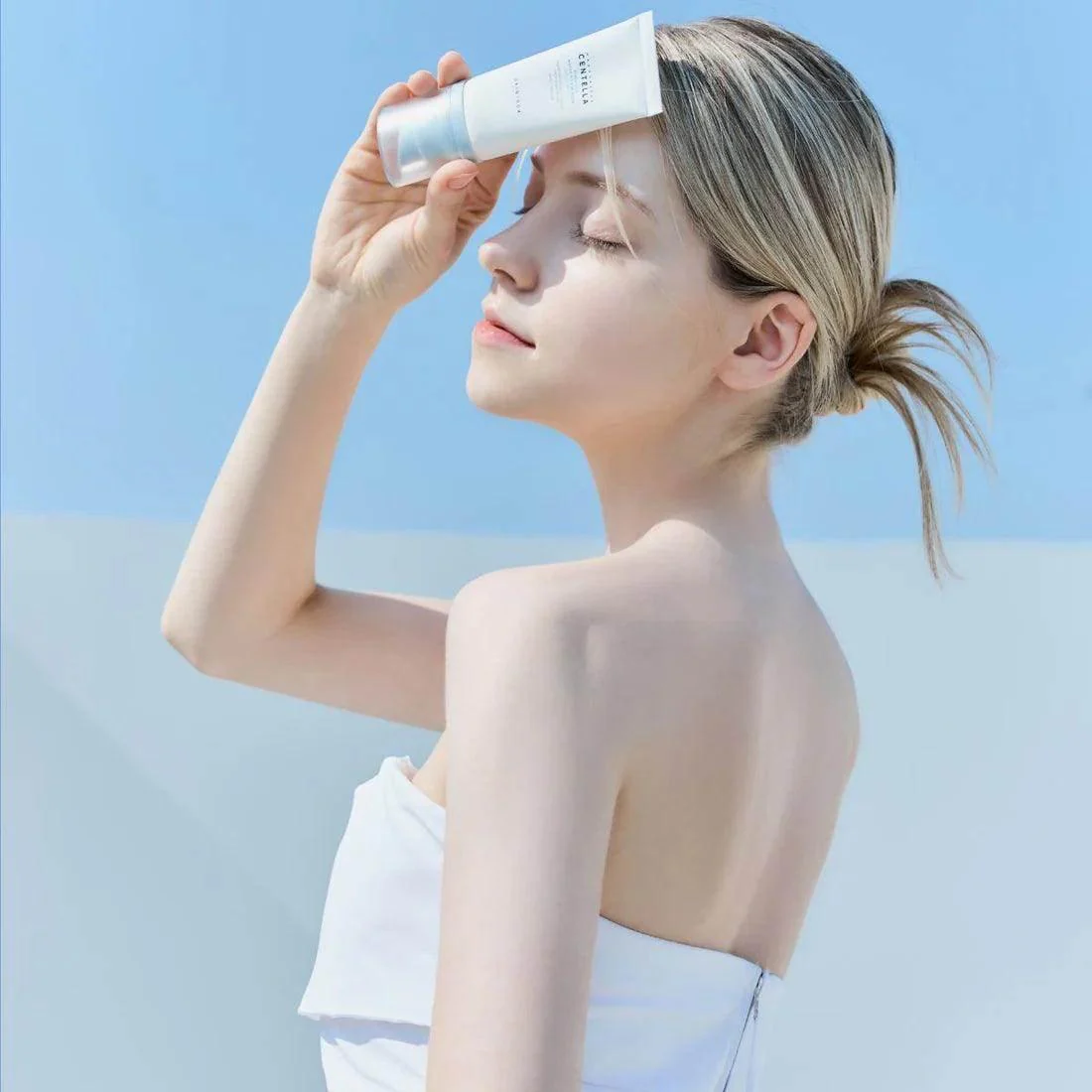 Hyalu-Cica Water-Fit Sun Serum SPF50+ PA++++