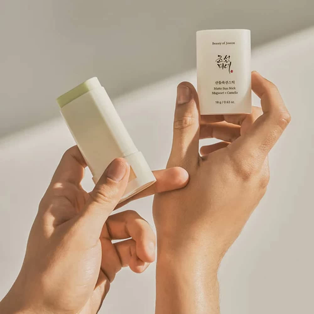 Matte Sun Stick Mugwort + Camelia SPF 50+ PA++++